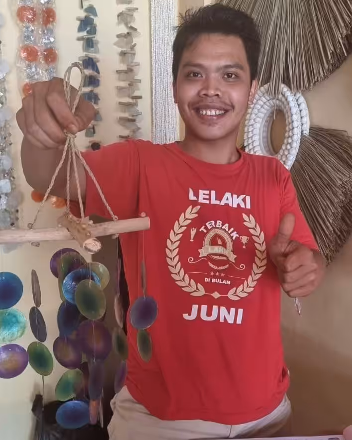 Green & Purple Driftwood Cross Chime | www.artisan-gifts.co.uk 5 Green & Purple Driftwood Cross Chime | www.artisan-gifts.co.uk 4