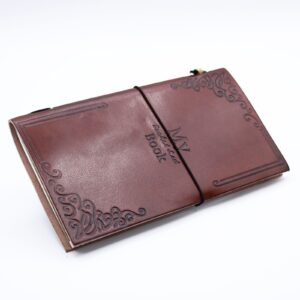 Handmade Leather Journal – My Bucket List Book – Brown (80 pages) | www.artisan-gifts.co.uk 1