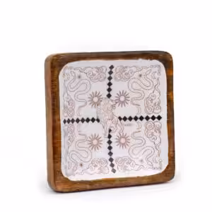 Hop Hare Big Enameled Square Trinket Tray – Lion & Snakes | www.artisan-gifts.co.uk 1