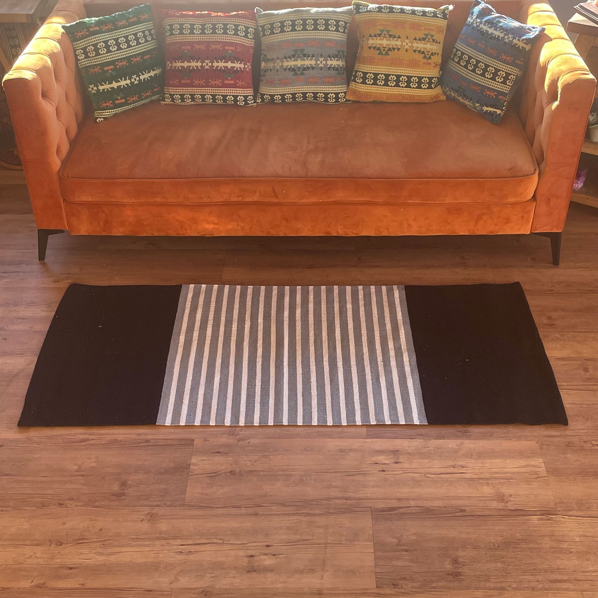 Indian Cotton Rug – 70x170cm – Black / Grey | www.artisan-gifts.co.uk 6 Indian Cotton Rug – 70x170cm – Black / Grey | www.artisan-gifts.co.uk 5