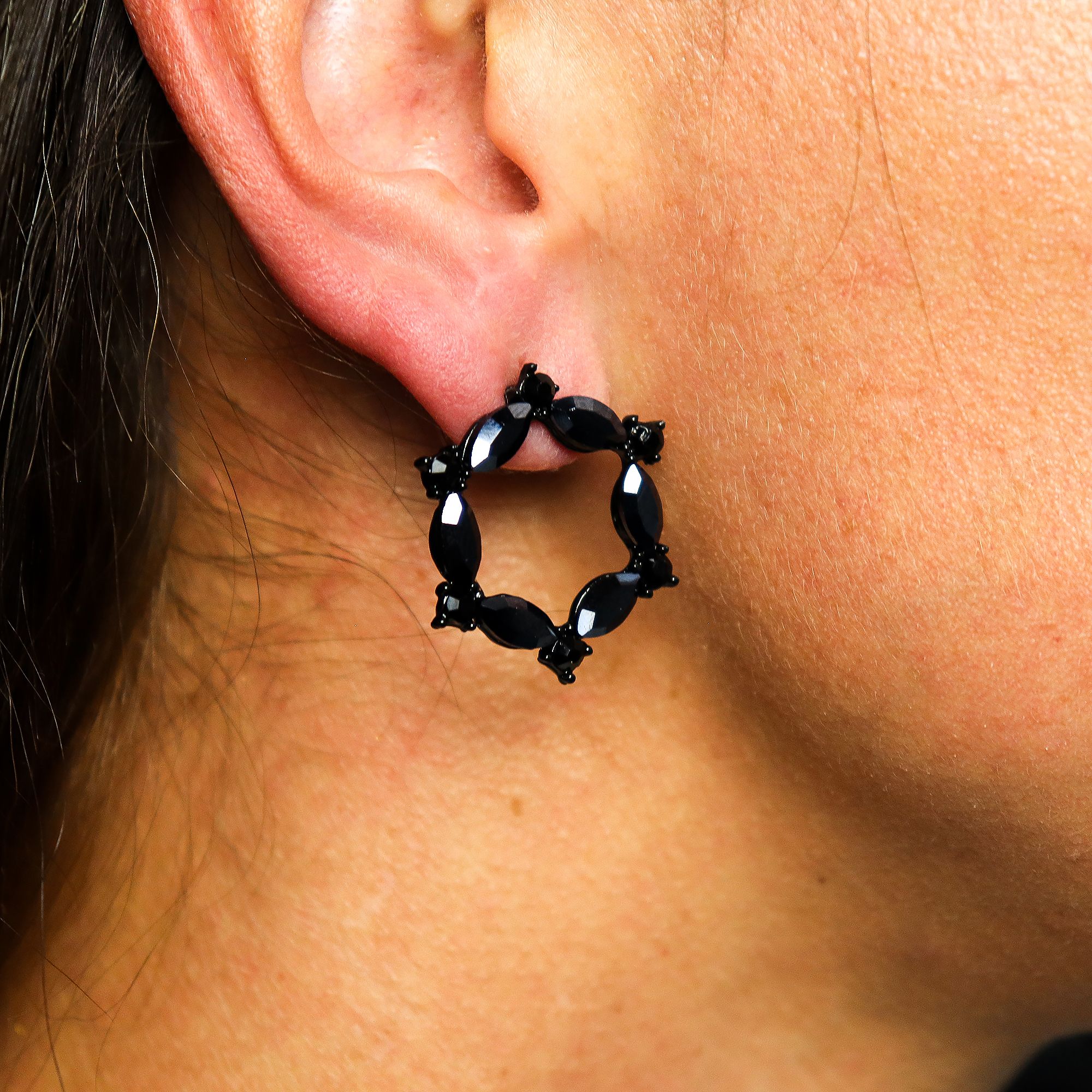 Jet Black – Vintage Glass – Loop – Earrings | www.artisan-gifts.co.uk 4 Jet Black – Vintage Glass – Loop – Earrings | www.artisan-gifts.co.uk 3