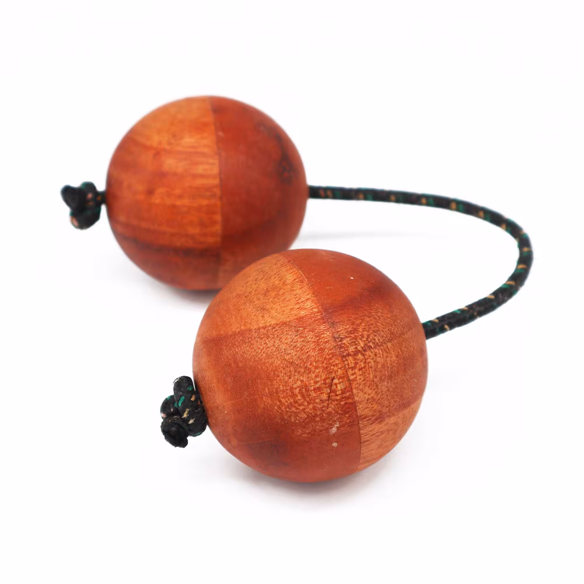 Kasaka shaker – Forest | www.artisan-gifts.co.uk 3 Kasaka shaker – Forest | www.artisan-gifts.co.uk 2