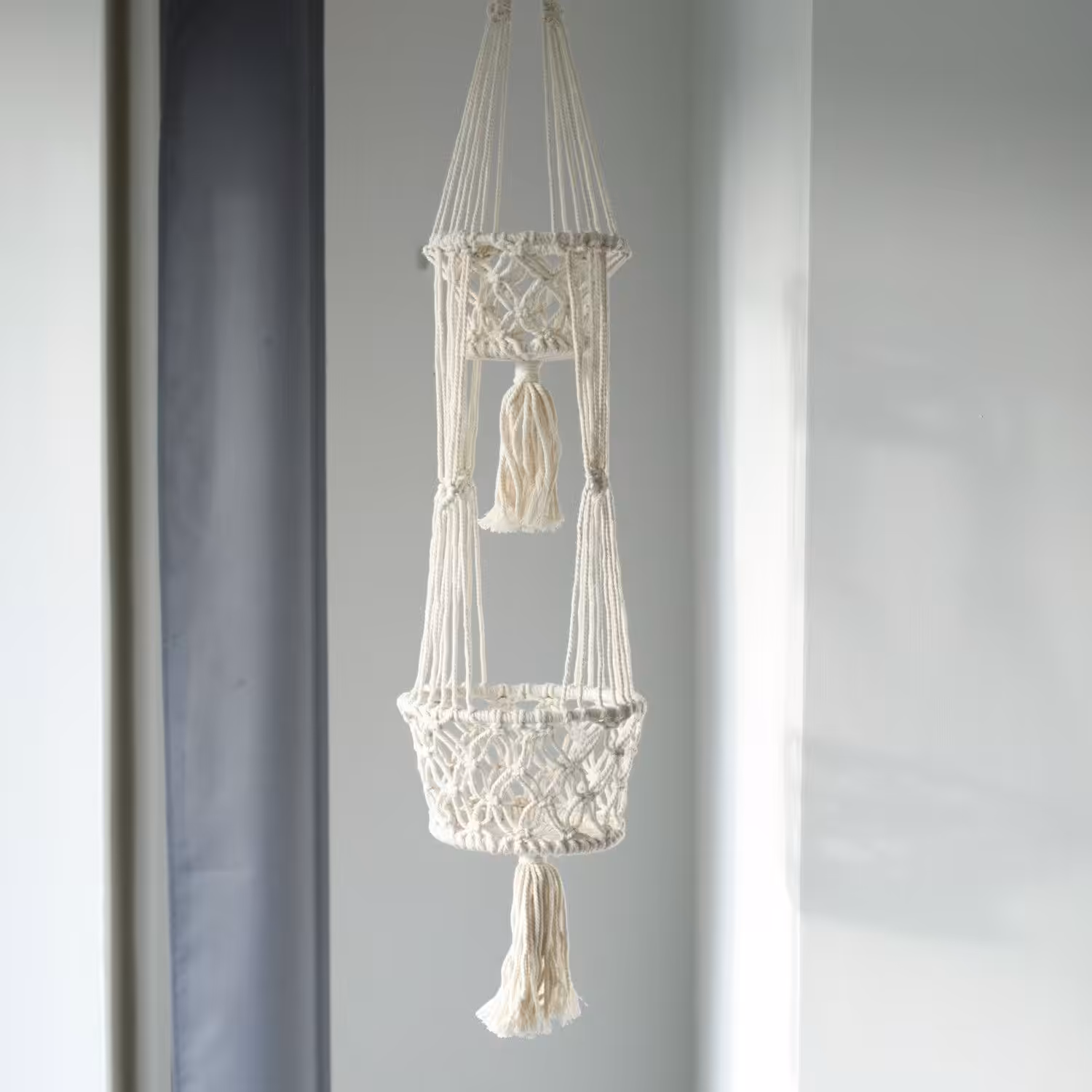 Macrame Pot Holder – Double Holder | www.artisan-gifts.co.uk 6 Macrame Pot Holder – Double Holder | www.artisan-gifts.co.uk 5