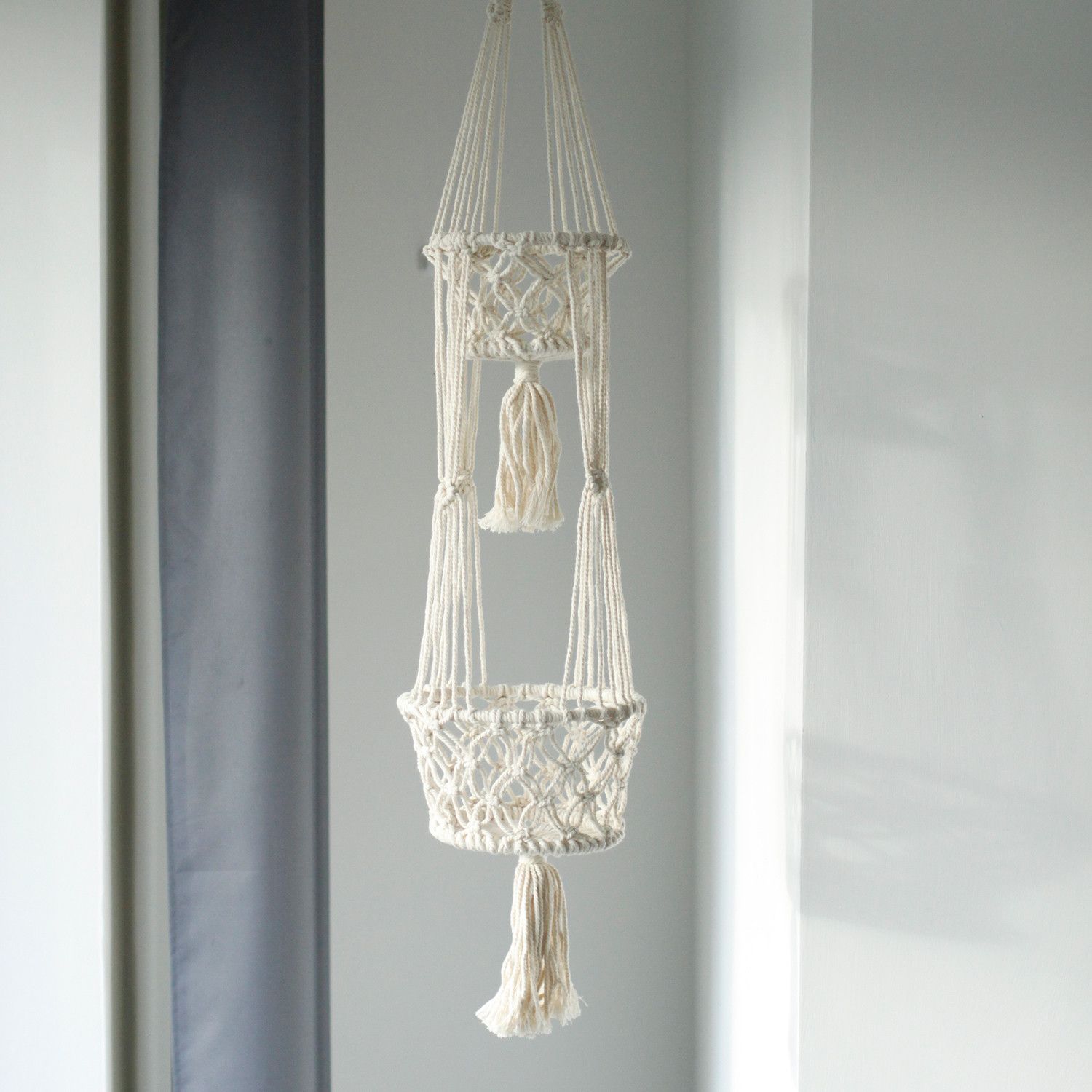 Macrame Pot Holder – Double Holder | www.artisan-gifts.co.uk 6 Macrame Pot Holder – Double Holder | www.artisan-gifts.co.uk 5