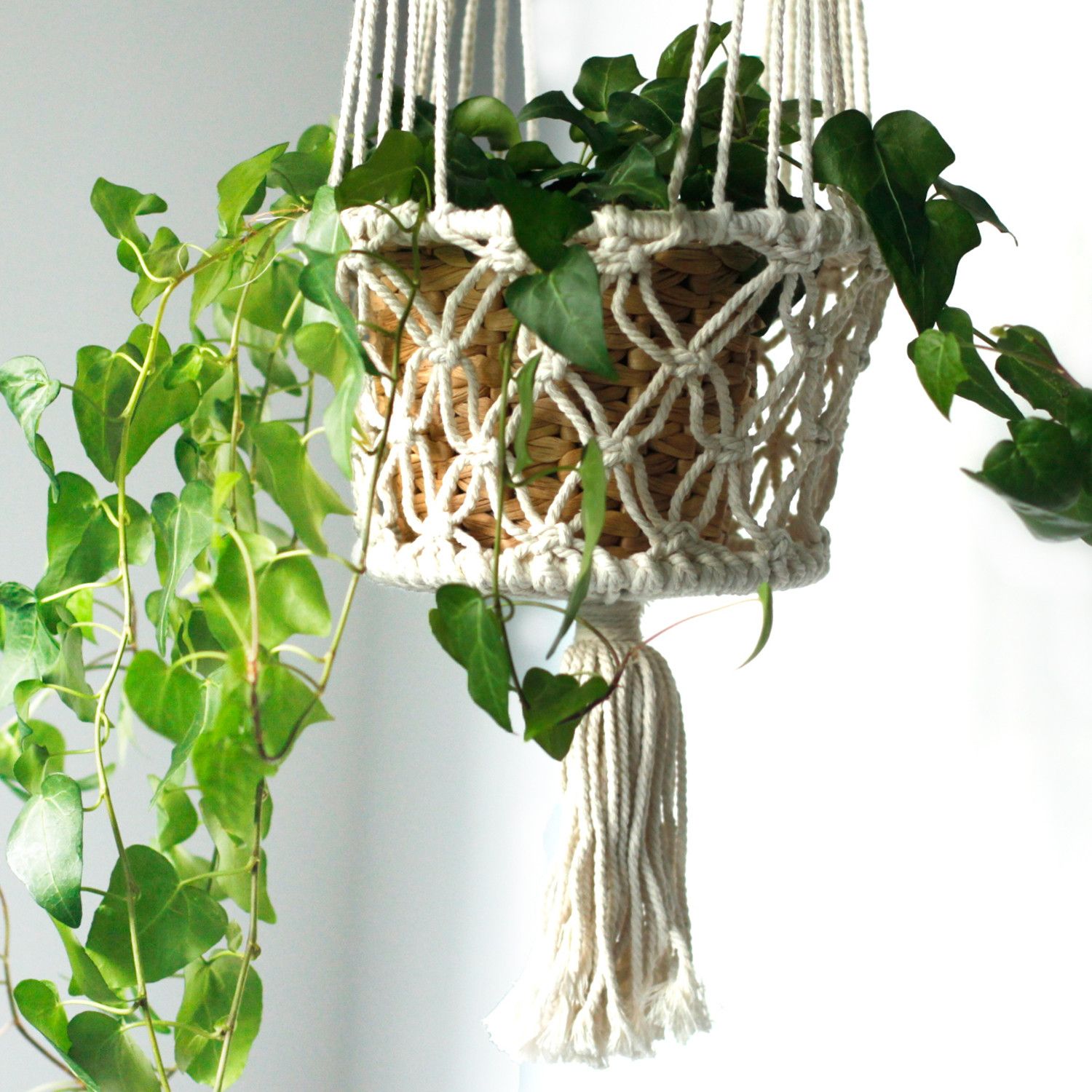 Macrame Pot Holder – Double Holder | www.artisan-gifts.co.uk 4 Macrame Pot Holder – Double Holder | www.artisan-gifts.co.uk 3