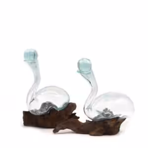 Molten Glass on Wood – Wine Decanter | www.artisan-gifts.co.uk 1