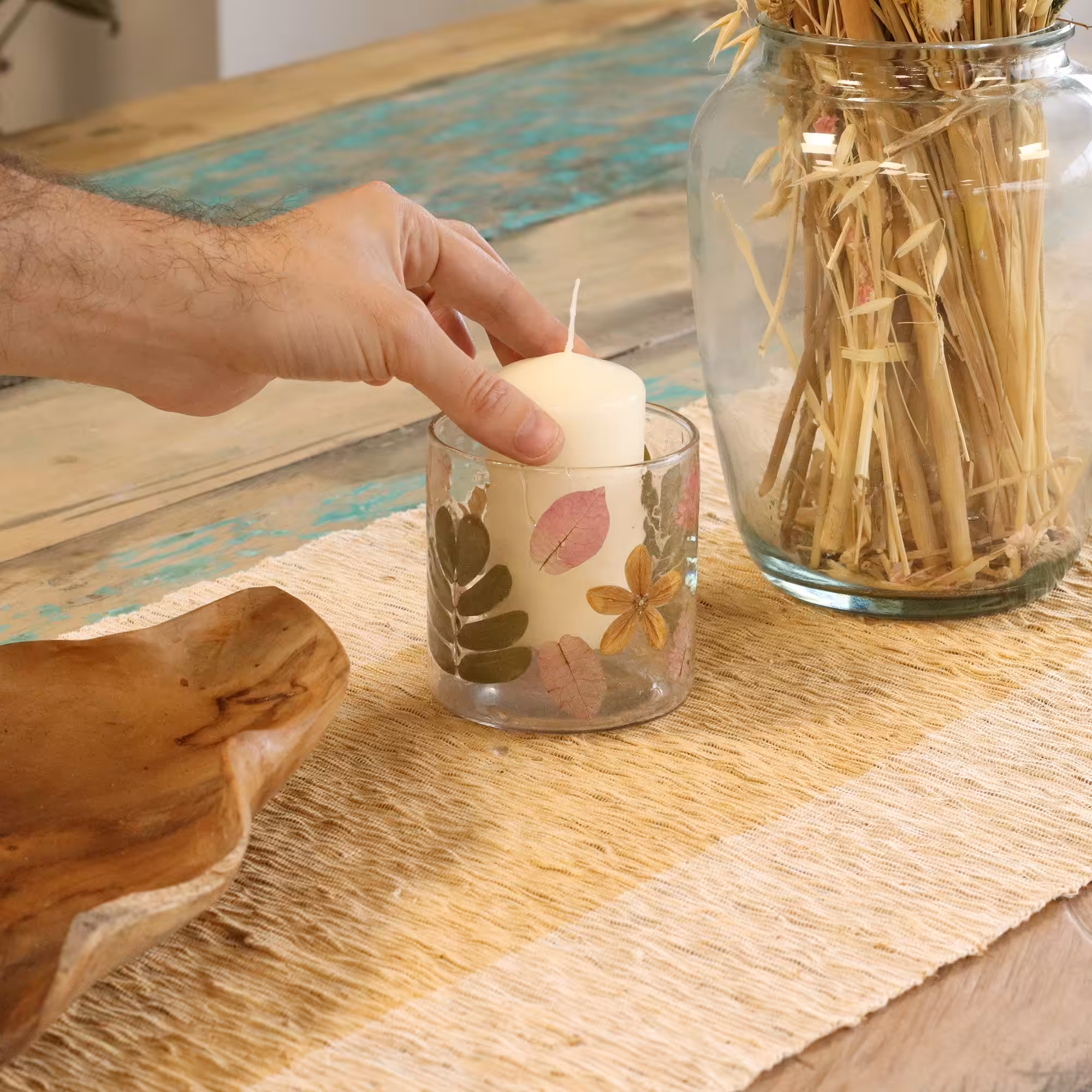 Natural Floral Glass – Straight Candle Holder – Primavera – (8x8cm) | www.artisan-gifts.co.uk 5 Natural Floral Glass – Straight Candle Holder – Primavera – (8x8cm) | www.artisan-gifts.co.uk 4