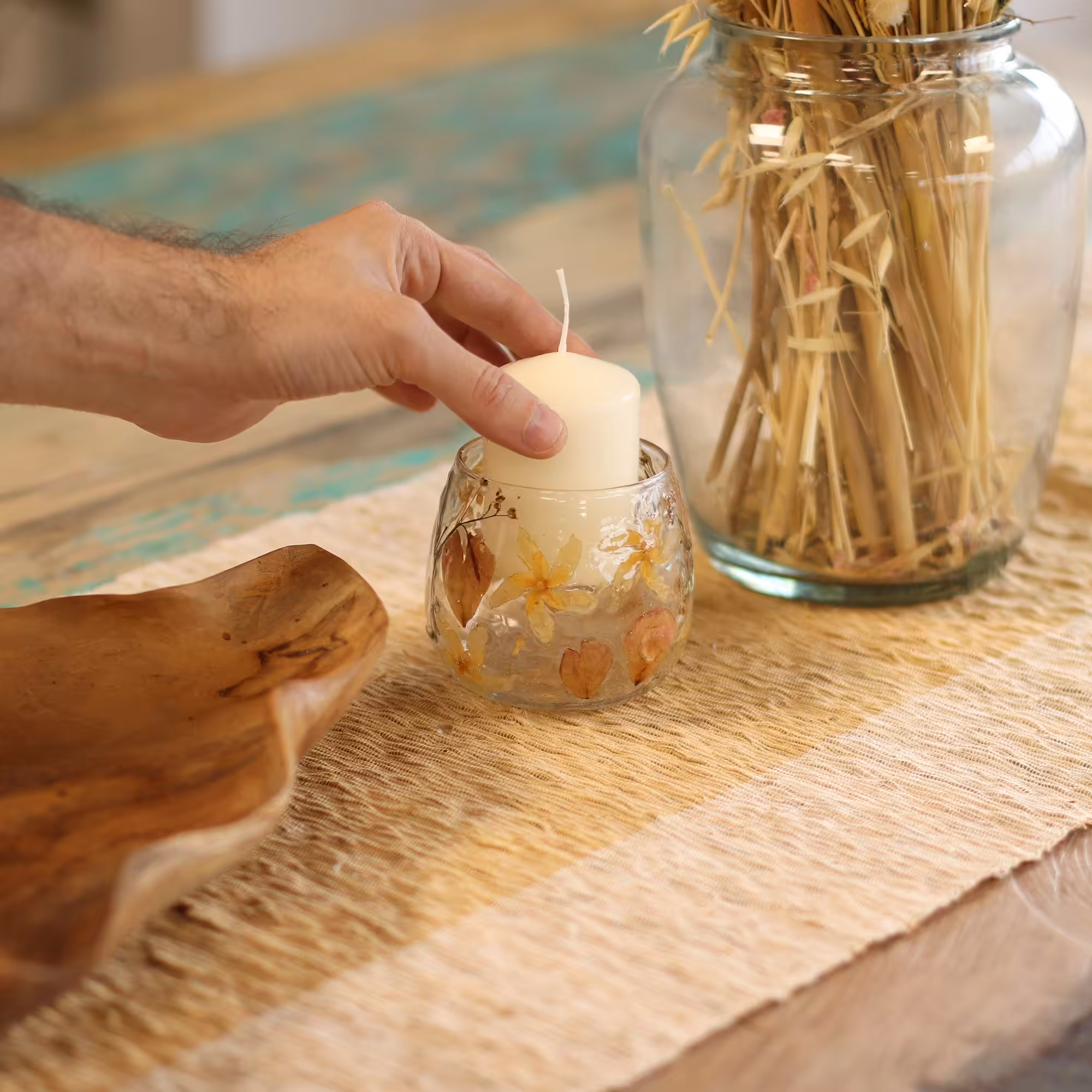 Natural Floral Glass – Straight Candle Holder – Rosa – (8x8cm) | www.artisan-gifts.co.uk 3 Natural Floral Glass – Straight Candle Holder – Rosa – (8x8cm) | www.artisan-gifts.co.uk 2