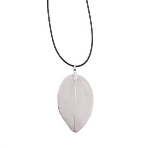 Necklace – Bravery Leaf – Silver | www.artisan-gifts.co.uk 1