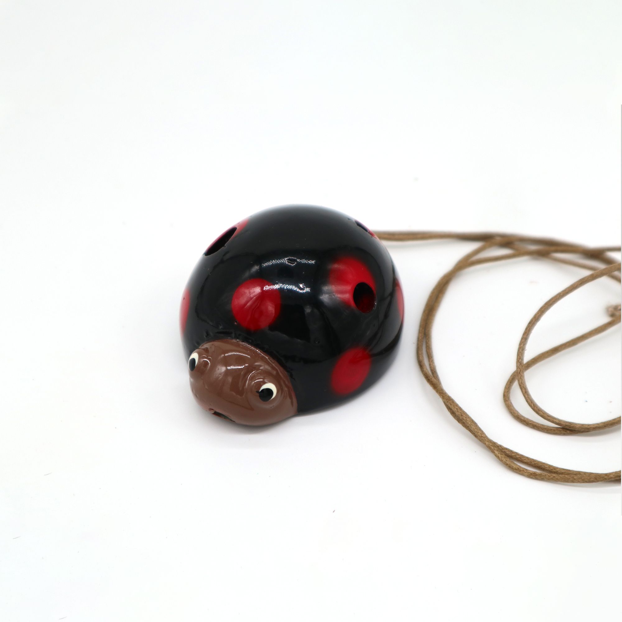 Ocarina Musical Animal – Ladybird | www.artisan-gifts.co.uk 2 Ocarina Musical Animal – Ladybird | www.artisan-gifts.co.uk 1