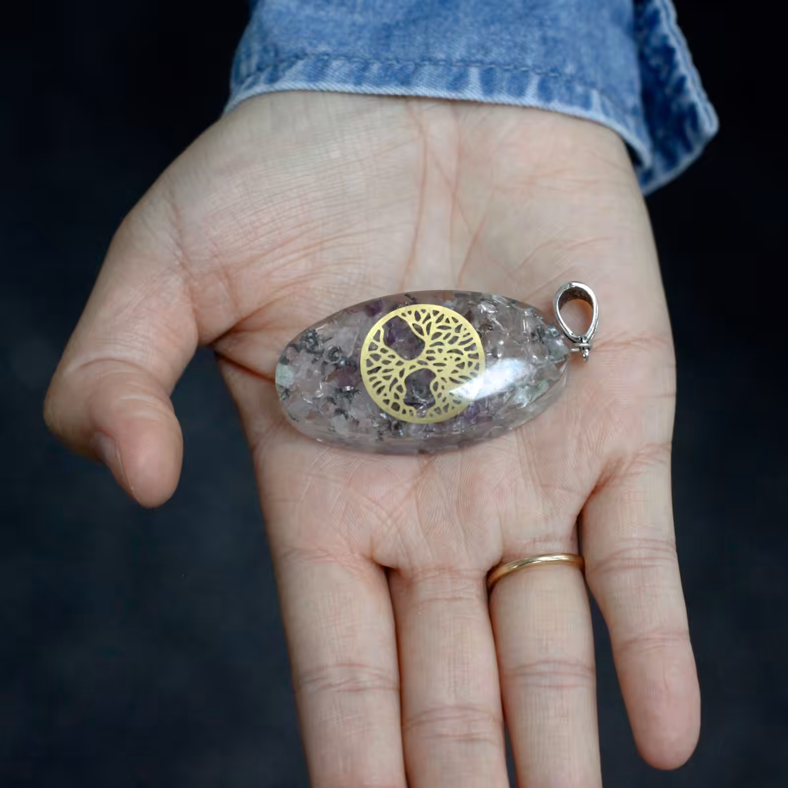 Orgonite Power Pendant – 7 Stone Chakra Oval with Tree | www.artisan-gifts.co.uk 5 Orgonite Power Pendant – 7 Stone Chakra Oval with Tree | www.artisan-gifts.co.uk 4