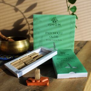 Pack of 15 Natural Incense Smudge Bricks and Burner – Patchouli Wood | www.artisan-gifts.co.uk 1