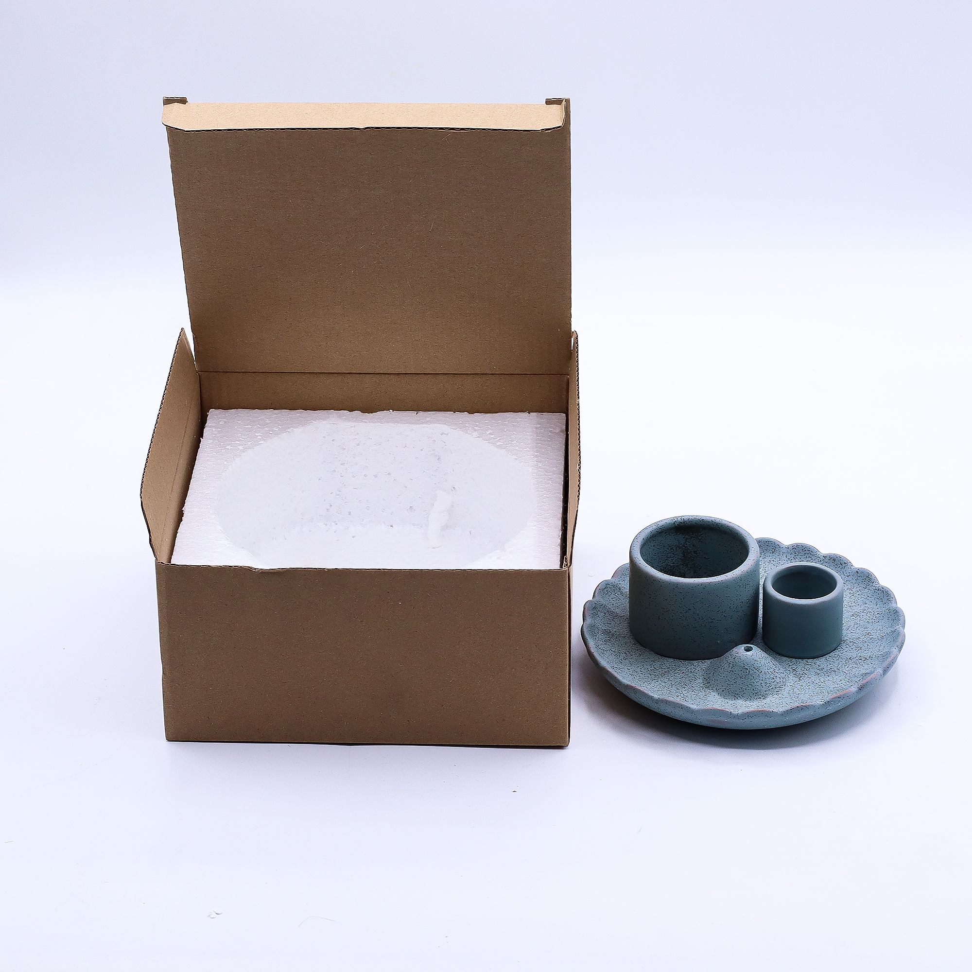 Palo Santo Stick & Smudge Holder – Lotus Flower – Blue | www.artisan-gifts.co.uk 7 Palo Santo Stick & Smudge Holder – Lotus Flower – Blue | www.artisan-gifts.co.uk 6