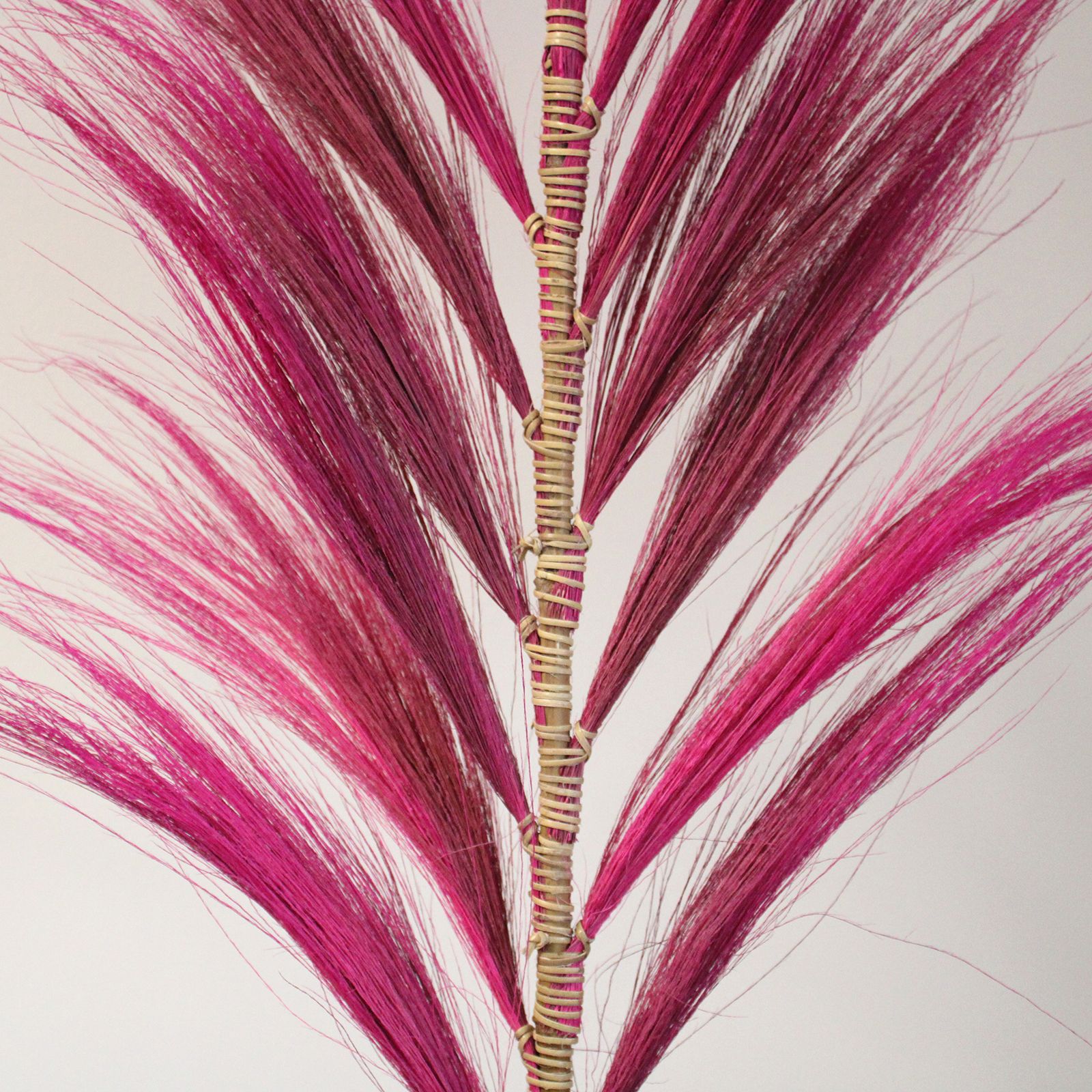 Rayung Grass Pink- 1.6m | www.artisan-gifts.co.uk 4 Rayung Grass Pink- 1.6m | www.artisan-gifts.co.uk 3