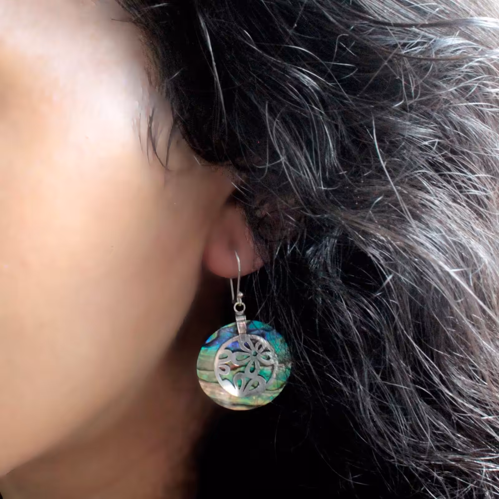 Shell & Silver Earrings – Teardrop- MOP | www.artisan-gifts.co.uk 5 Shell & Silver Earrings – Teardrop- MOP | www.artisan-gifts.co.uk 4