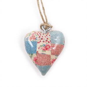 Small Decor Wood Heart – Cheque Blue & Red | www.artisan-gifts.co.uk 1