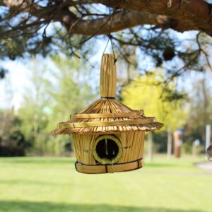 Small Round Seagrass Bird Box 17x17cm | www.artisan-gifts.co.uk 1