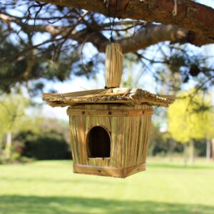Small Square Seagrass Bird Box 18x13cm | www.artisan-gifts.co.uk 1