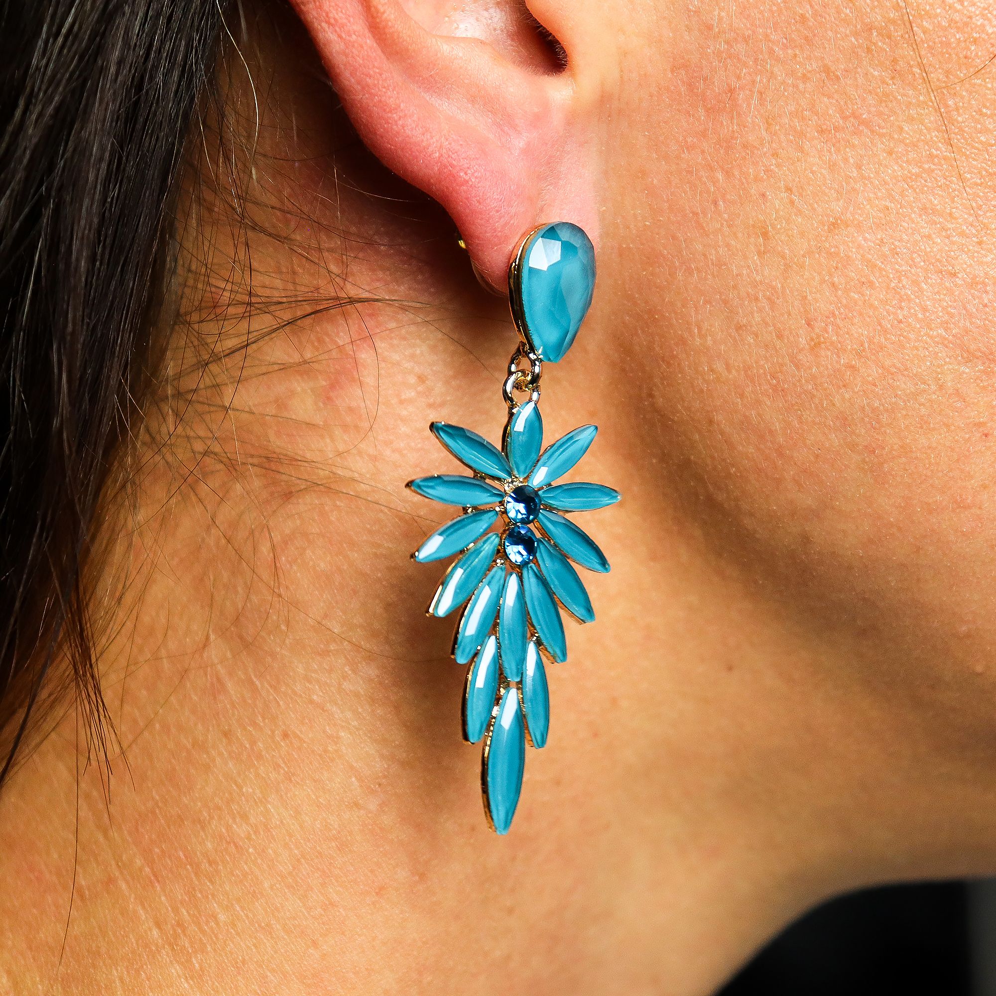 Teal Green – Vintage Glass – Long Drop – Earrings | www.artisan-gifts.co.uk 3 Teal Green – Vintage Glass – Long Drop – Earrings | www.artisan-gifts.co.uk 2