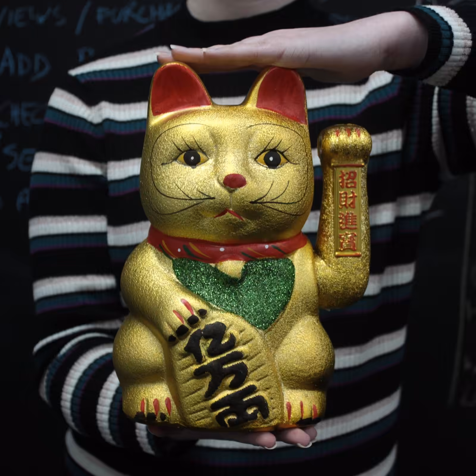 V. Large Money Cat | www.artisan-gifts.co.uk 3 V. Large Money Cat | www.artisan-gifts.co.uk 2