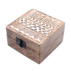 White Washed Wooden Box – 4×4 Aztec Design | www.artisan-gifts.co.uk 1