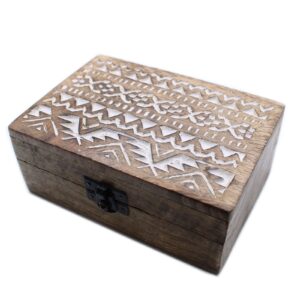 White Washed Wooden Box – 6×4 Slavic Design | www.artisan-gifts.co.uk 1