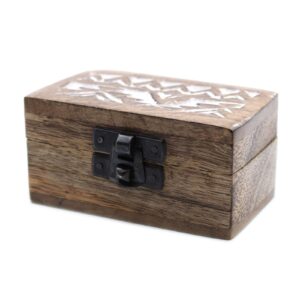 White Washed Wooden Box – Pill Box Slavic Design | www.artisan-gifts.co.uk 1