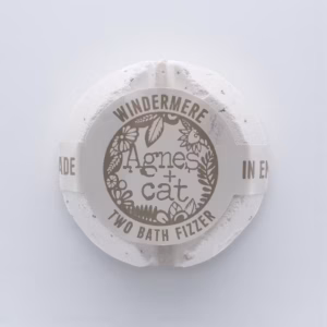 Agnes + Cat Bath Fizzer – Windermere | www.artisan-gifts.co.uk 1
