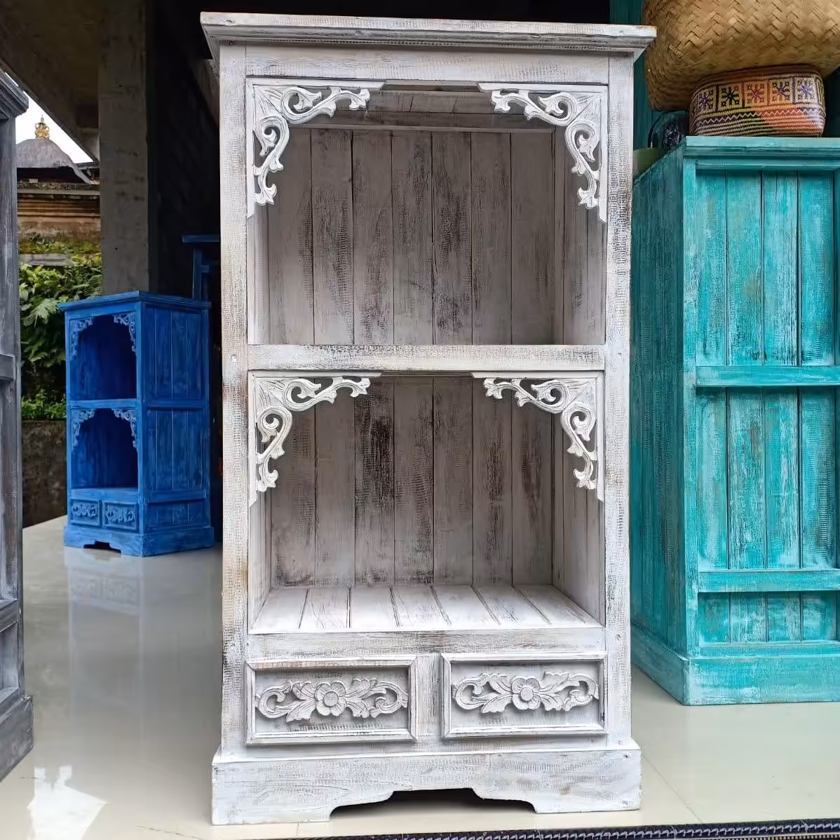 Albasia Bathroom Cabinet – Whitewash | www.artisan-gifts.co.uk 4 Albasia Bathroom Cabinet - Whitewash - Image 3