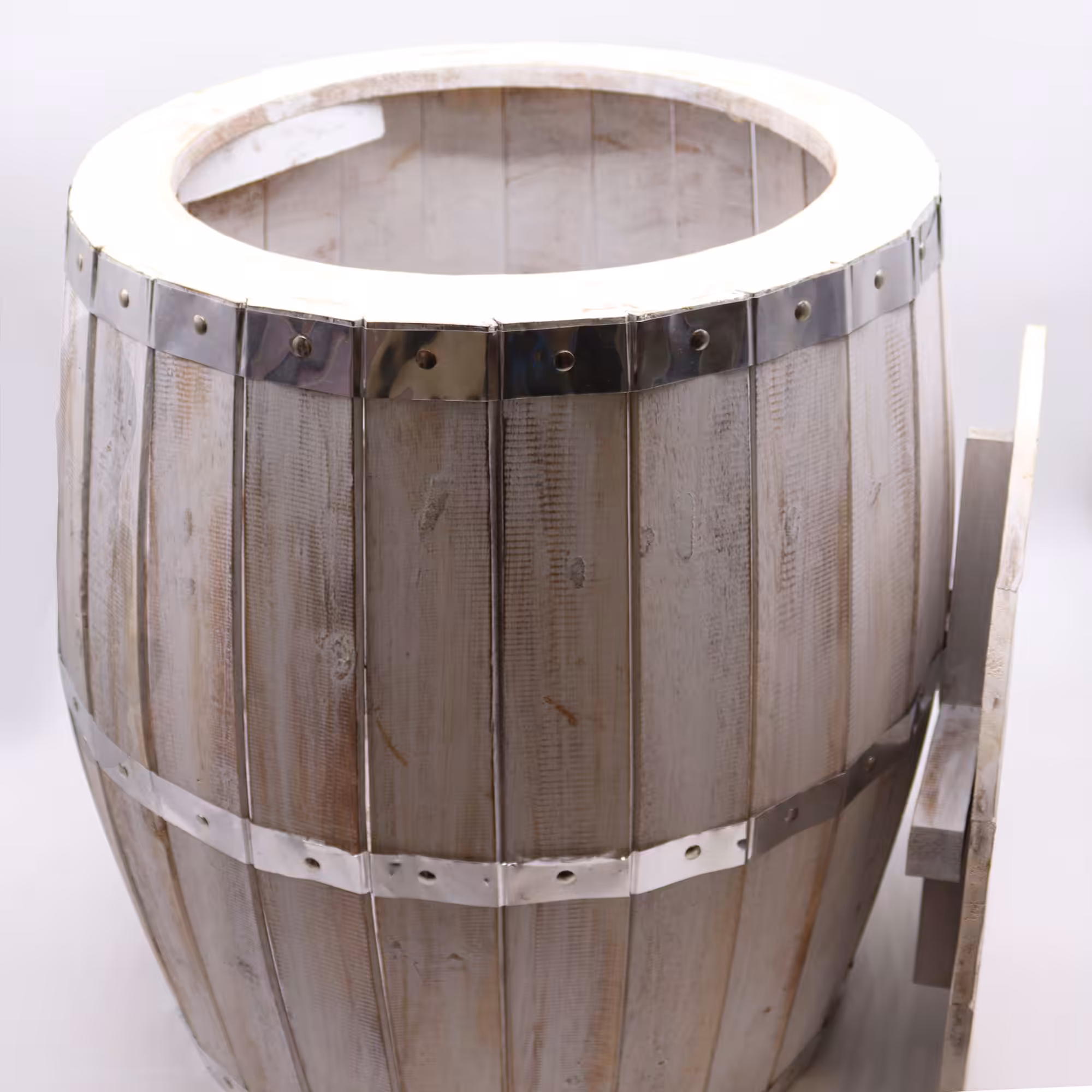 Beer Barrel Table – Whitewash | www.artisan-gifts.co.uk 3 Beer Barrel Table - Whitewash - Image 2