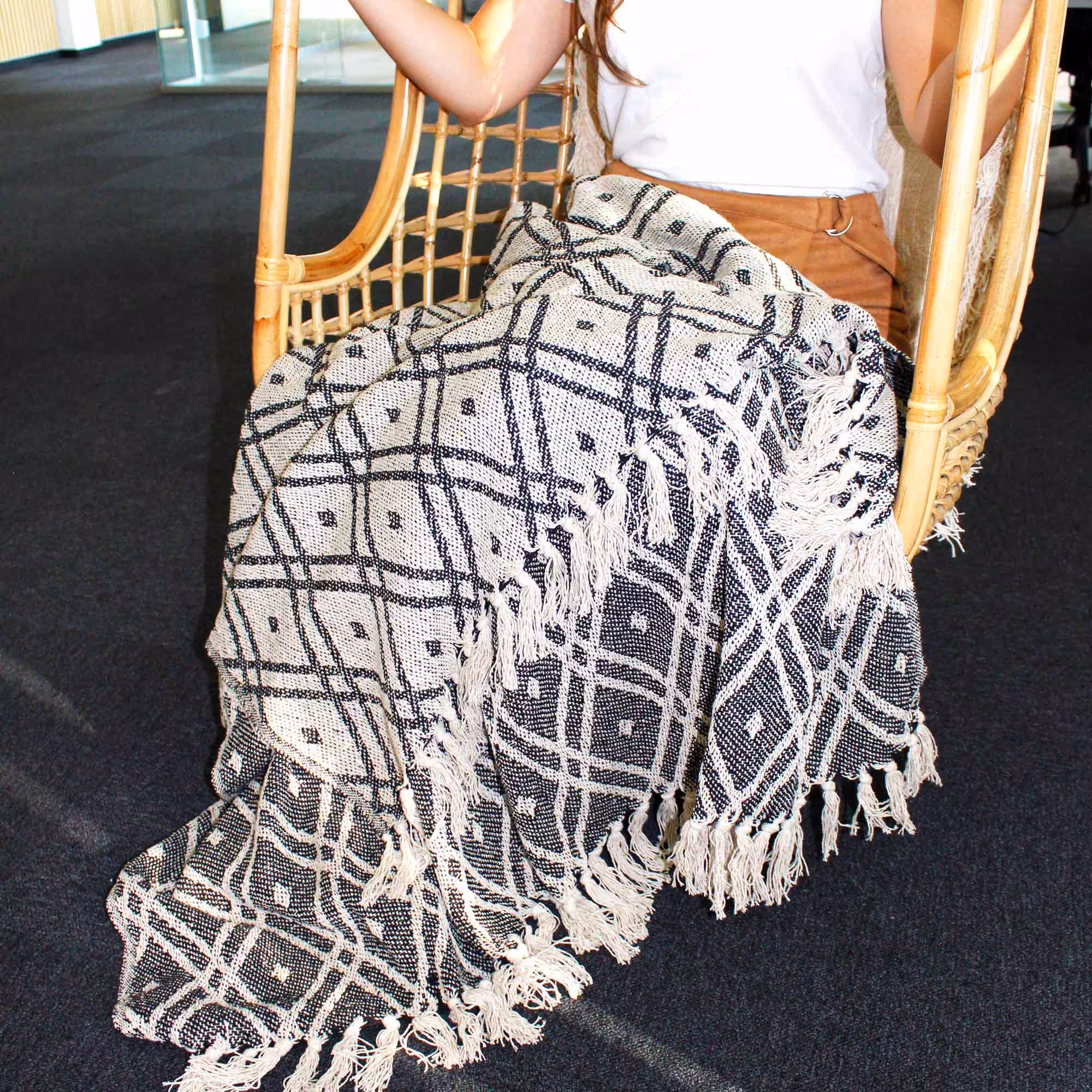 Boho Comfort Throws – Black & Biege Regency | www.artisan-gifts.co.uk 6 Boho Comfort Throws - Black & Biege Regency - Image 5