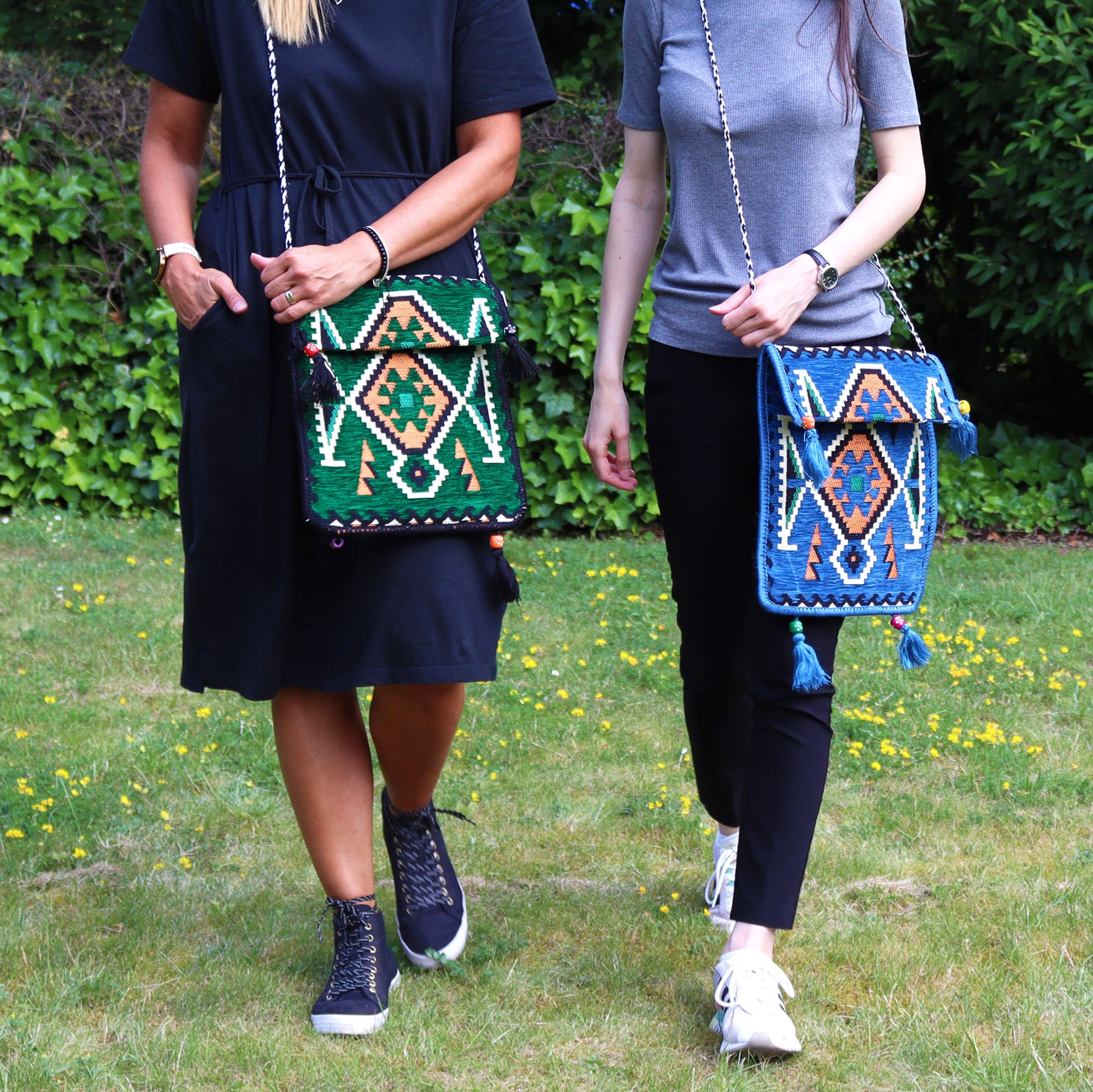 Emerald Green Kilim Messenger Festival Bag | www.artisan-gifts.co.uk 4 Emerald Green Kilim Messenger Festival Bag | www.artisan-gifts.co.uk 3