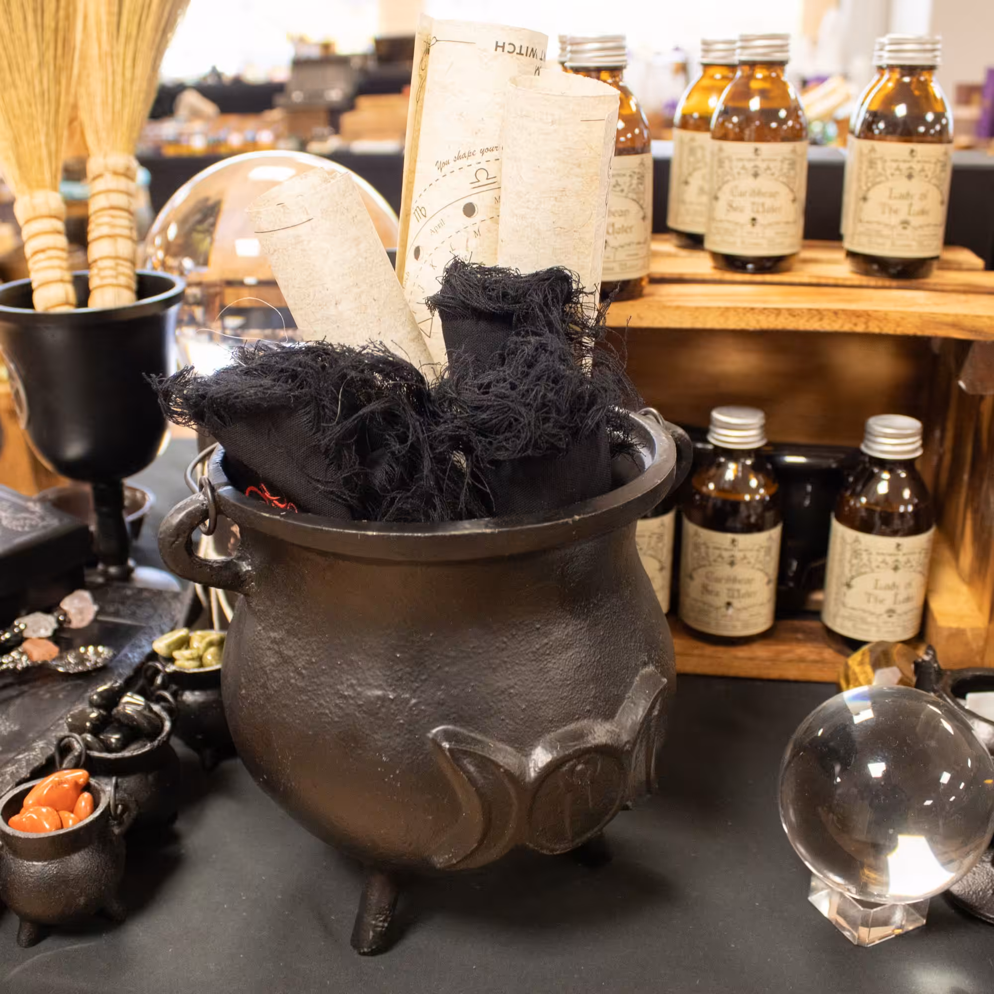 Extra Huge Cast Iron Cauldron with Triple Moon 23x18cm (at least 4kg) | www.artisan-gifts.co.uk 3 Extra Huge Cast Iron Cauldron with Triple Moon 23x18cm (at least 4kg) - Image 2