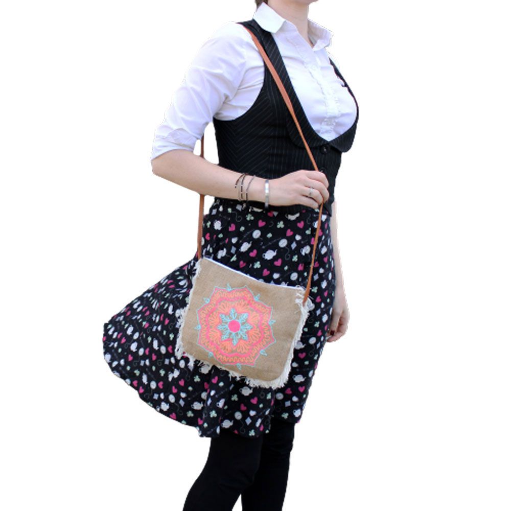 Fab Fringe Bag – Mandela Embroidery | www.artisan-gifts.co.uk 3 Fab Fringe Bag – Mandela Embroidery | www.artisan-gifts.co.uk 2