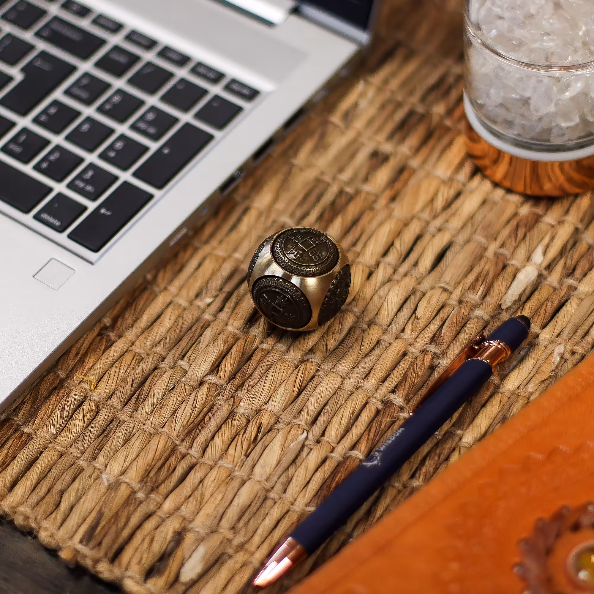 Feng Shui Fortune – Wealth Dice – Rounded | www.artisan-gifts.co.uk 3 Feng Shui Fortune – Wealth Dice – Rounded | www.artisan-gifts.co.uk 2