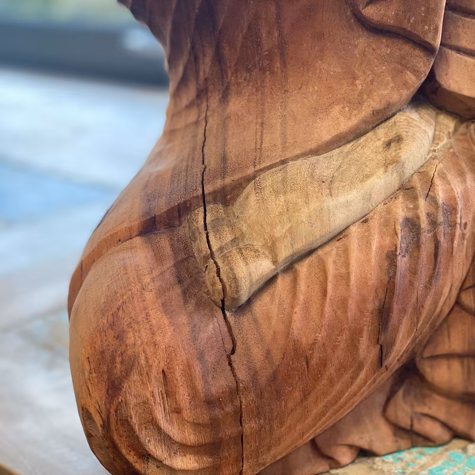 Hand Carved Buddha Statue – 60cm Teaching Transmission | www.artisan-gifts.co.uk 8 Hand Carved Buddha Statue - 60cm Teaching Transmission - Image 7