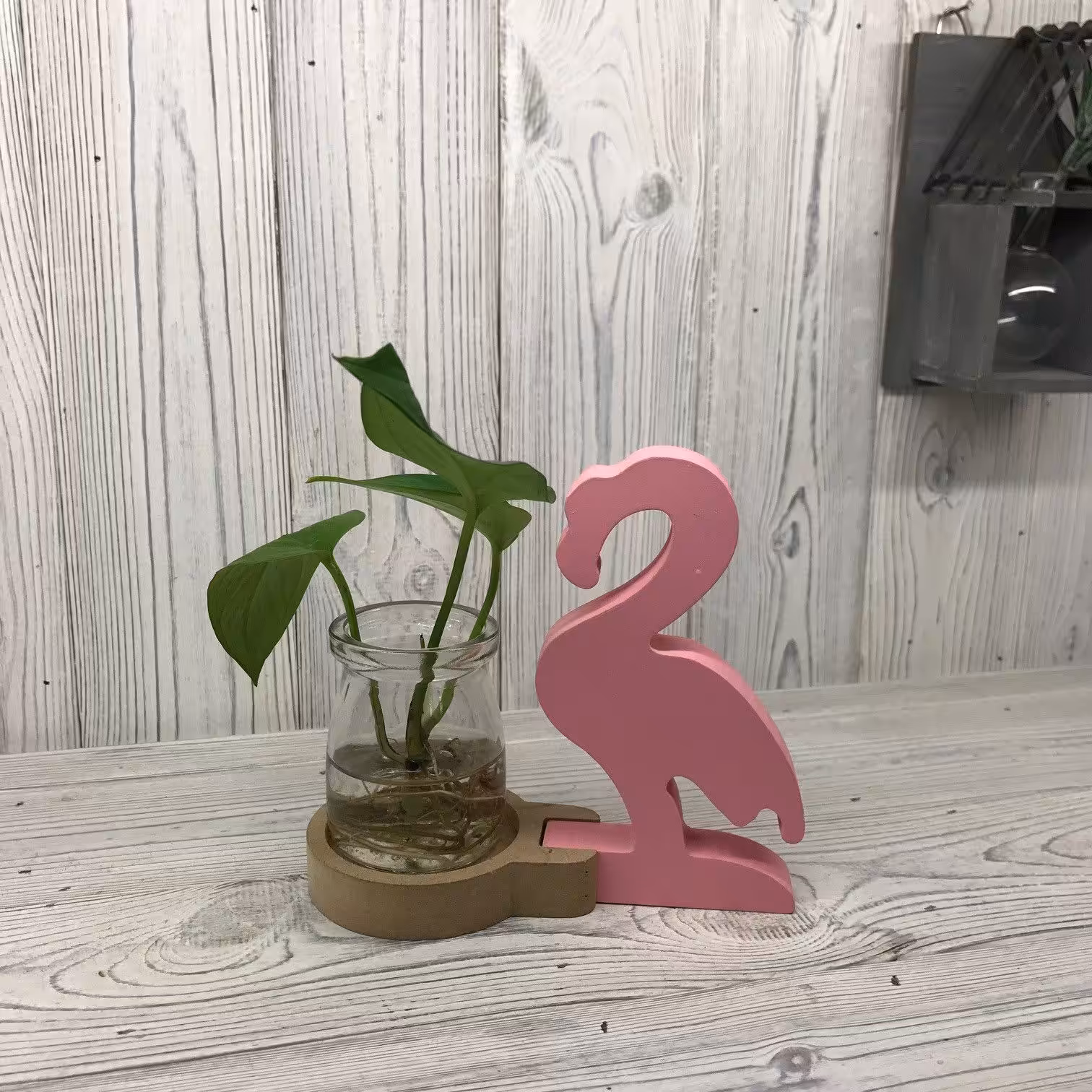 Hydroponic Home Décor – Pink Flamingo Pot | www.artisan-gifts.co.uk 2 Hydroponic Home Décor - Pink Flamingo Pot