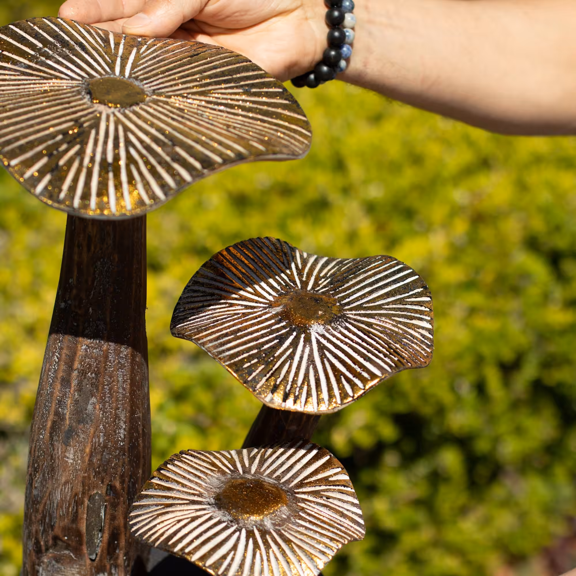 Large Golden Mushroom Art – 32cm – Natural | www.artisan-gifts.co.uk 4 Large Golden Mushroom Art - 32cm - Natural - Image 3