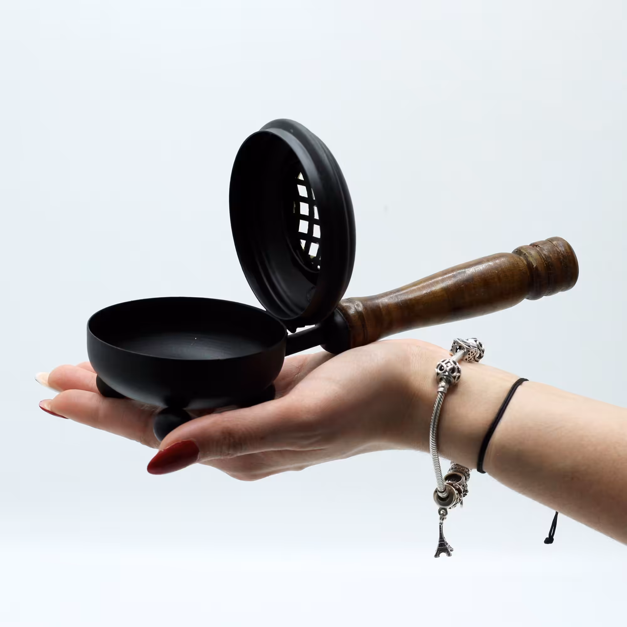 Med Iron Censer Incense Burner – Gold detail | www.artisan-gifts.co.uk 3 Med Iron Censer Incense Burner - Gold detail - Image 2