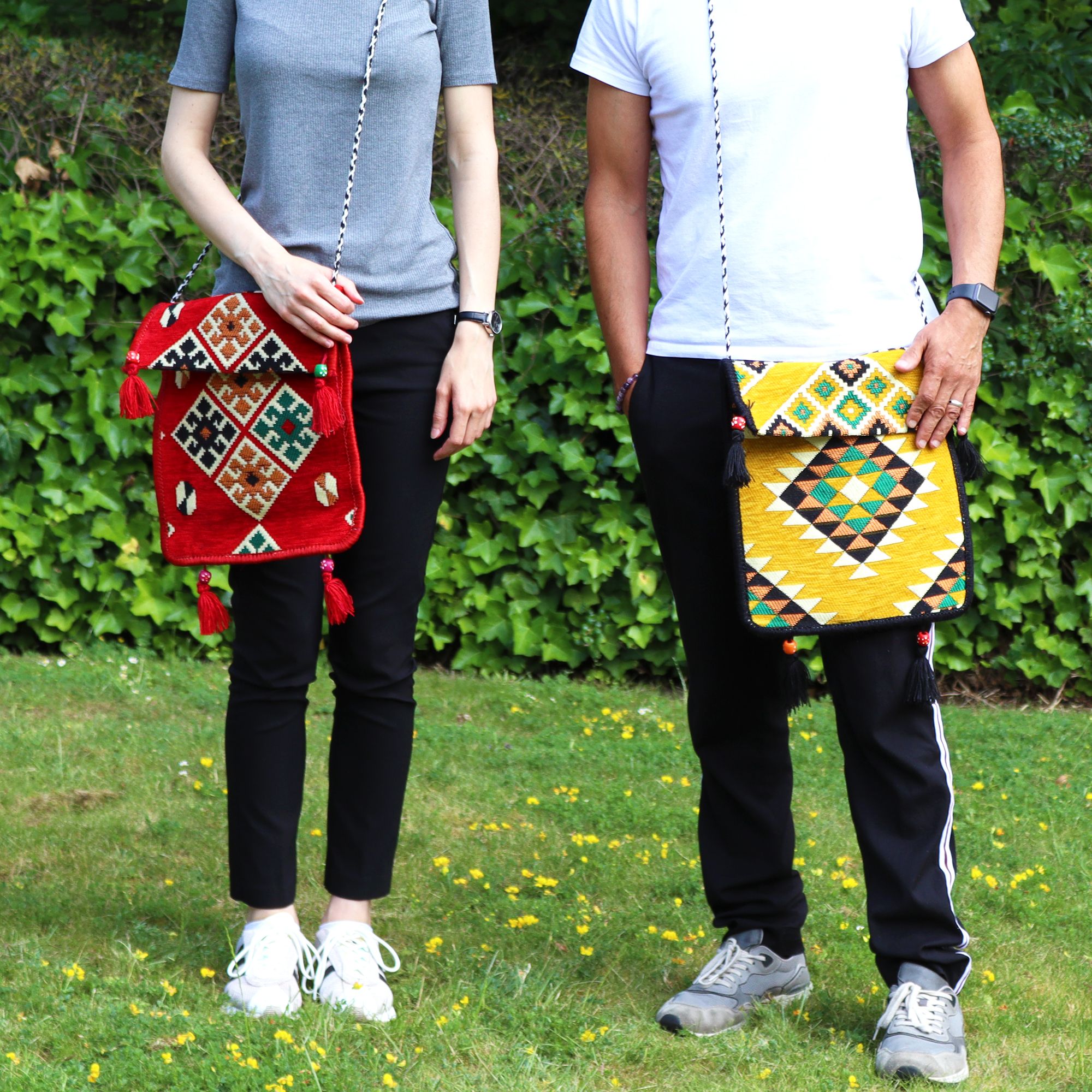 Red Kilim Messenger Festival Bag | www.artisan-gifts.co.uk 8 Red Kilim Messenger Festival Bag | www.artisan-gifts.co.uk 7
