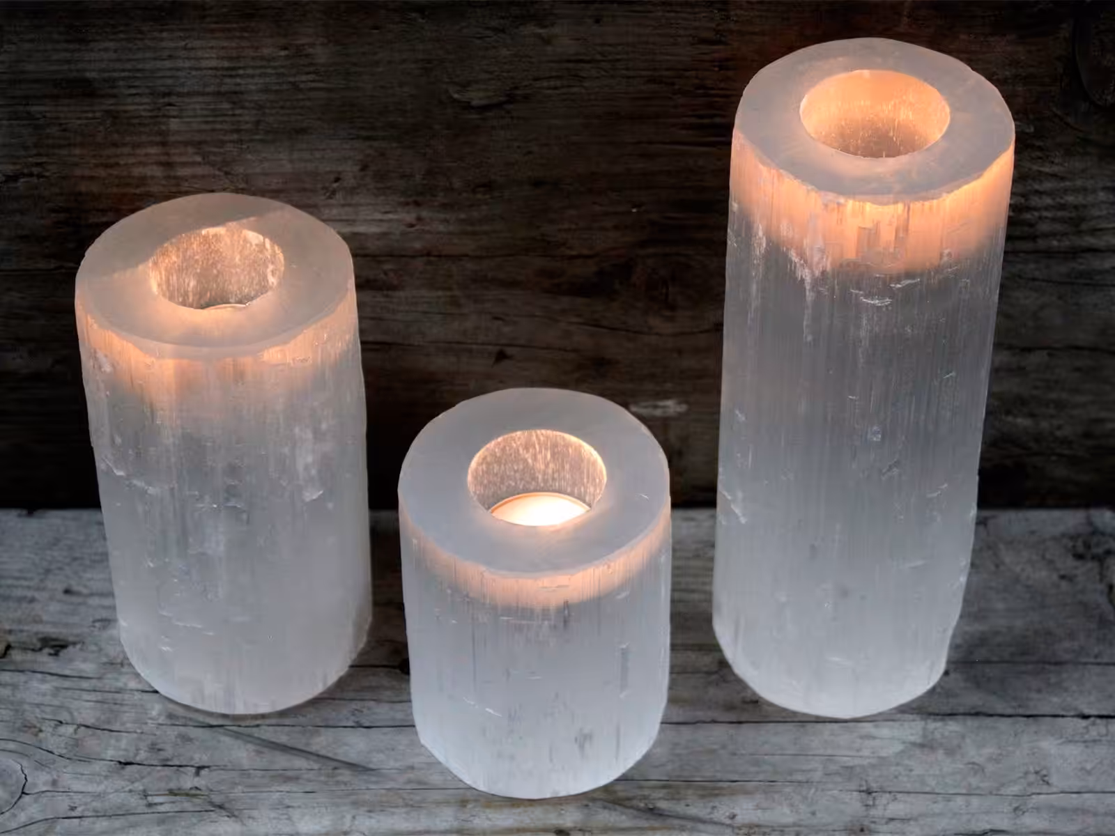 Selenite Cylinder Candle Holder – 15 cm | www.artisan-gifts.co.uk 4 Selenite Cylinder Candle Holder – 15 cm | www.artisan-gifts.co.uk 3