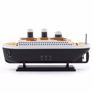Ship Model Puff Effect Aroma Diffuser with Colour-Changing LED